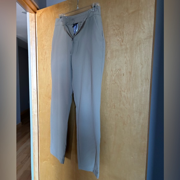 Figspro stone colored small trouser - Picture 4 of 7